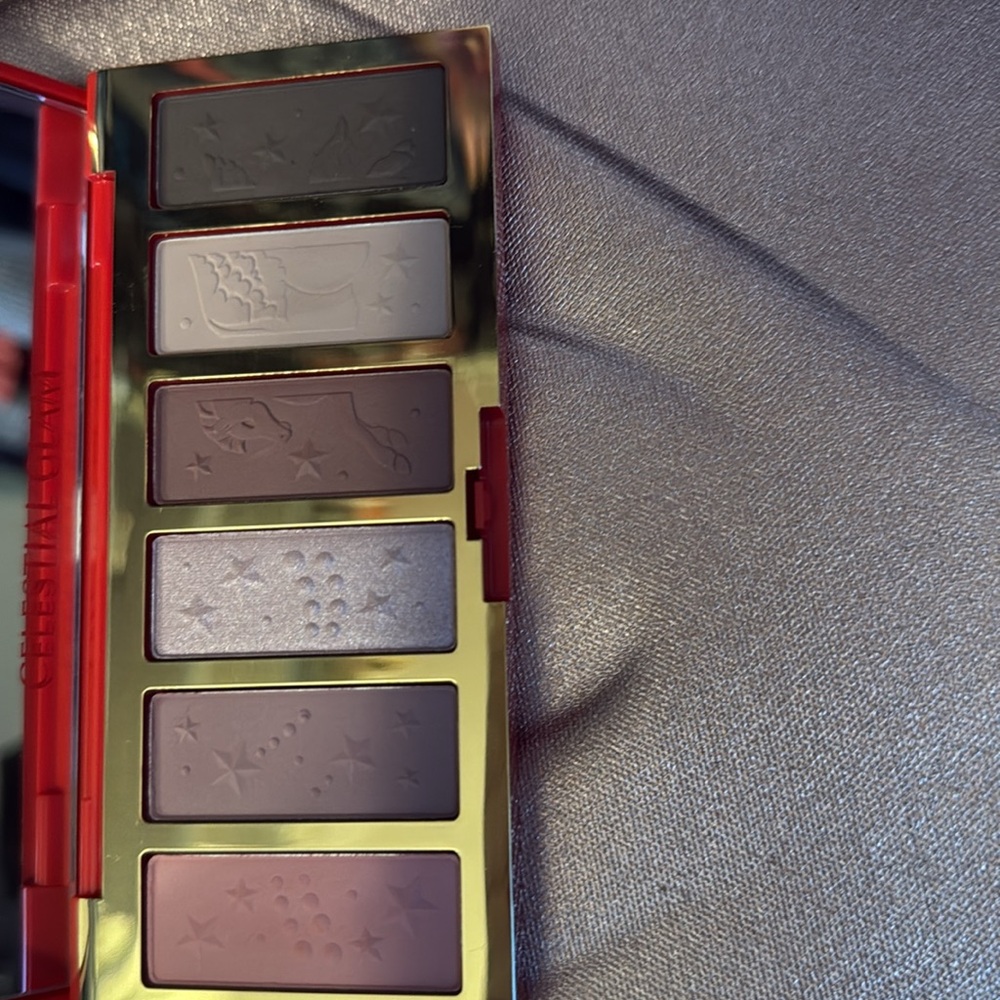 Estee Lauder Eyeshadow Palette - Violet, Brown, and Pink Tones - Picture 3 of 3